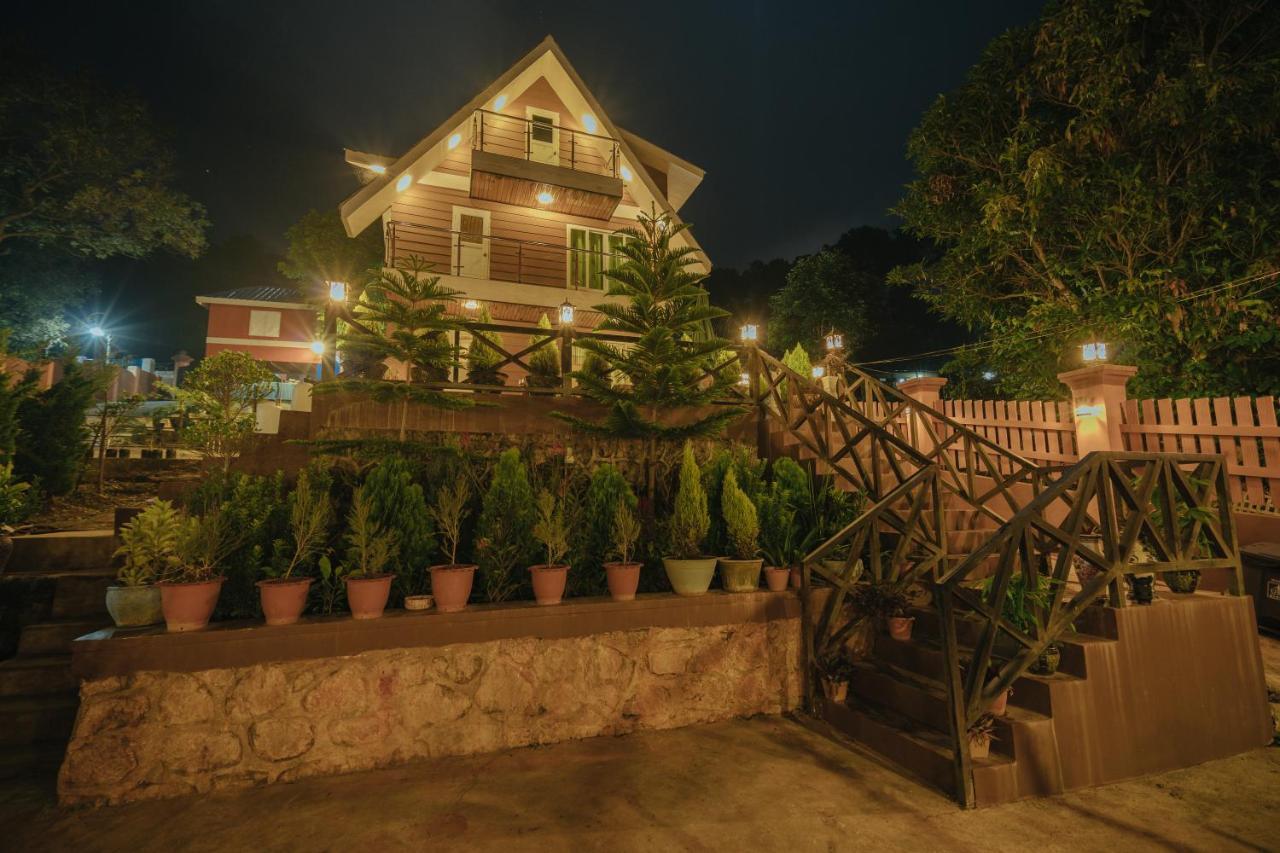 The Pine Yard Villa กาลอว์ ภายนอก รูปภาพ